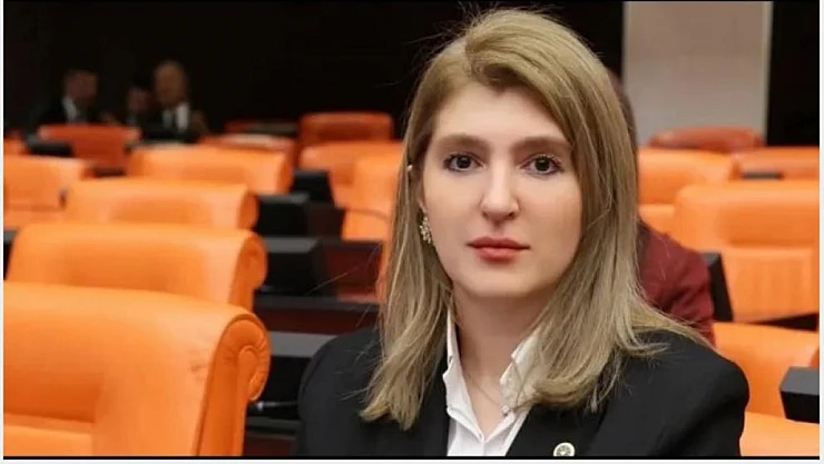 Ölmeztoprak: Milletimiz Cumhurbaşkanımızın Liderliğinde Demokrasiye Sahip Çıktı