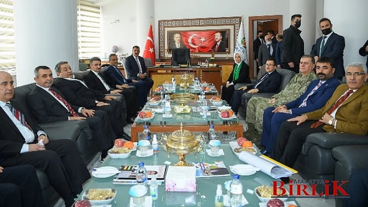 Selahattin Başkanımıza Eğitim Alanına Yaptığı Katkılardan Dolayı Teşekkür Ediyorum