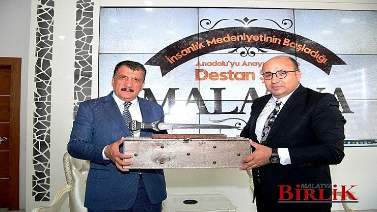 Siyaset Bilimci Prof. Dr. Şahin'den Başkan Gürkan'a Ziyaret