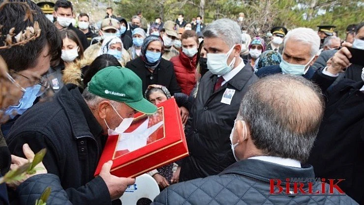 Vali Baruş, Şehit Uzm. Çvş. Kızılay'ın Cenaze Törenine Katıldı