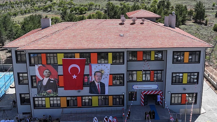 Vali Seddar Yavuz Adnan Başdemir Ortaokulu Açılış Törenine Katıldı