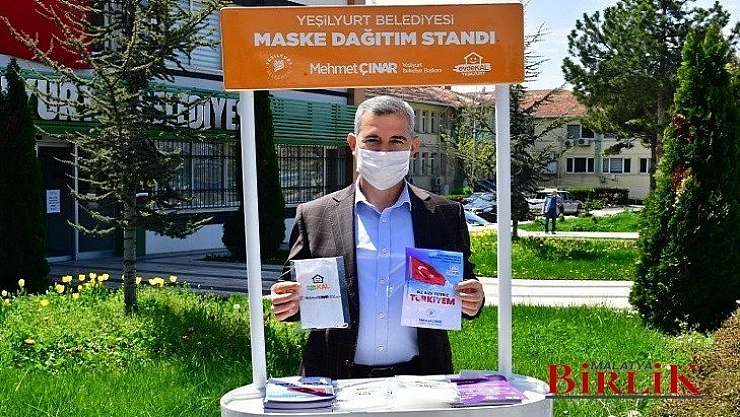 Yeşilyurt Belediyesi, Üç Ayrı Noktaya Maske Dağıtım Standı Kurdu