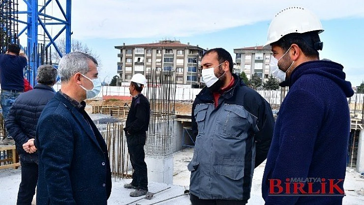 Yeşilyurt Belediyesi Yeni Hizmet Binası İnşaatı Hızla Yükseliyor