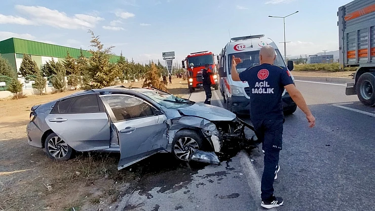 Yeşilyurt OSB Kavşağında Kaza: Malatya Havaalanı Yolu Trafiğe Kapandı