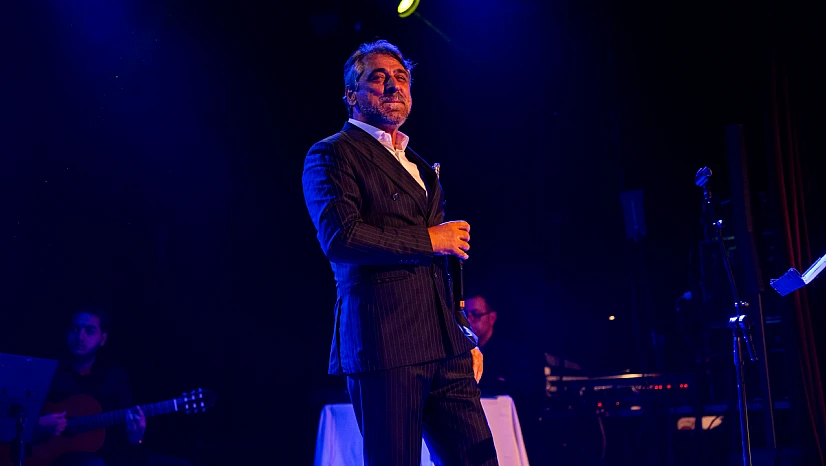 Ankara Devlet Tiyatrosu'nun sahnelediği oyun, ötekileştirme ve insan olma üzerine düşündürdü.