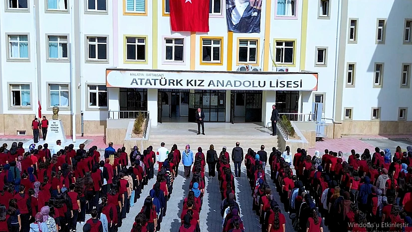 Atatürk Kız Anadolu Lisesinde Cumhuriyet Coşkusu