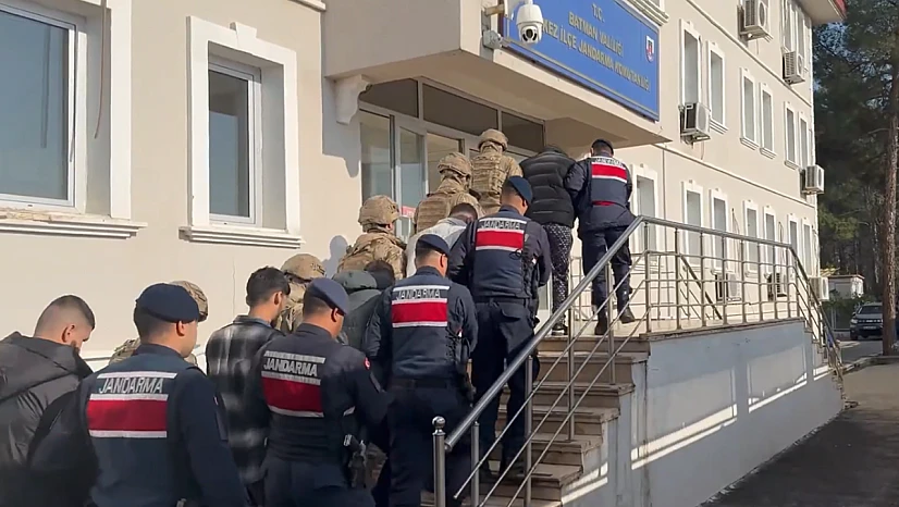 Bakan Yerlikaya: 23 ildeki yasa dışı bahis operasyonunda 42 şüpheli yakalandı