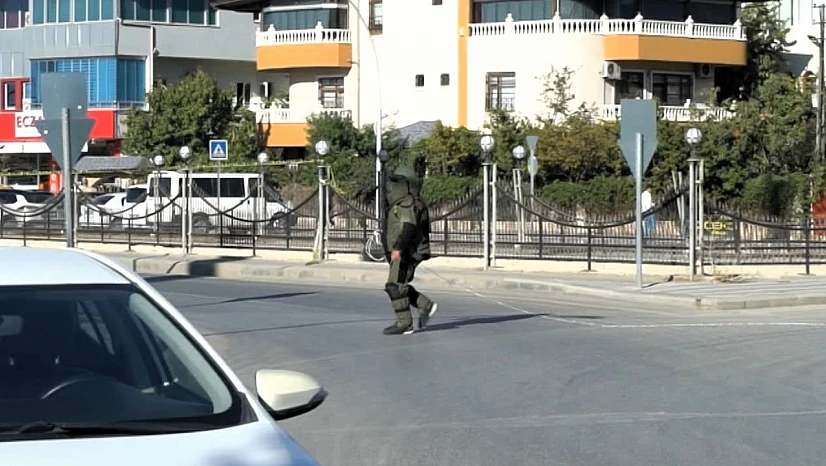 Barguzu Sosyal Tesisler Yanında Bırakılan Valiz Polisi Harekete Geçirdi