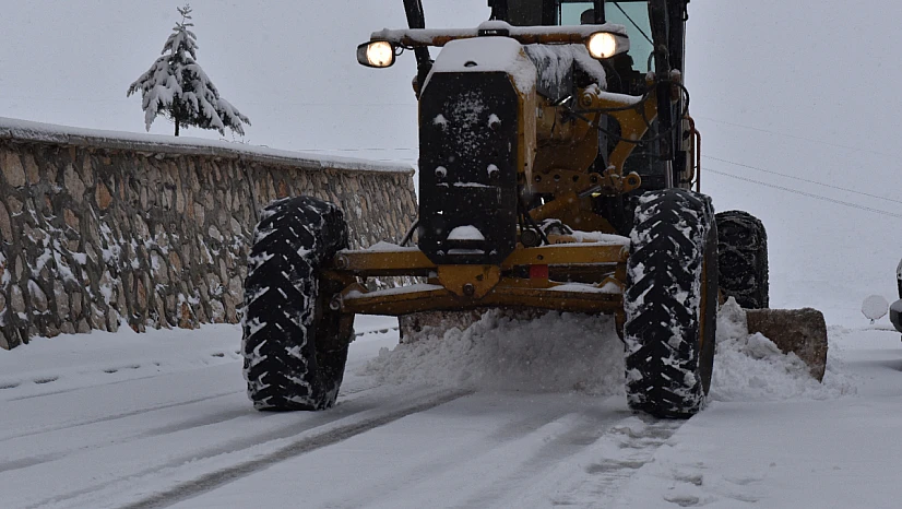 Büyükşehir Belediyesi'nden Kış Tedbirleri: 269 Araç, 1.117 Personel Görevde