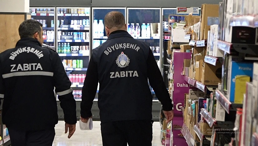 Büyükşehir Zabıtasından Kurallara Uymayan İş Yerlerine Kapatma Cezası