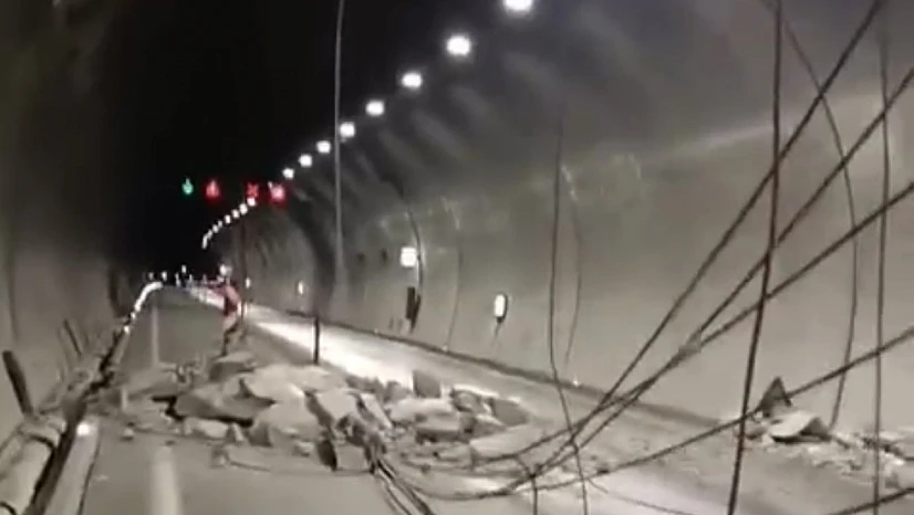 Erkenek Tüneli'nde Molozlar Temizlendi, Trafik Normale Döndü