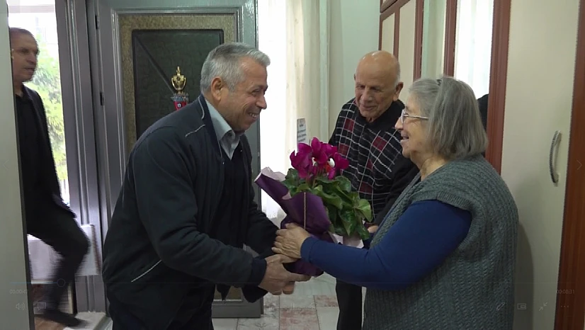 Eski Öğrencilerinden Emekli Öğretmene 51 Yıl Sonra Unutulmaz Ziyaret