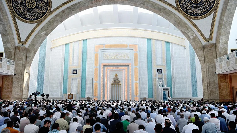 Hutbede Mesaj: Aile, İlahi Rahmetin Yeryüzündeki Tecellisi