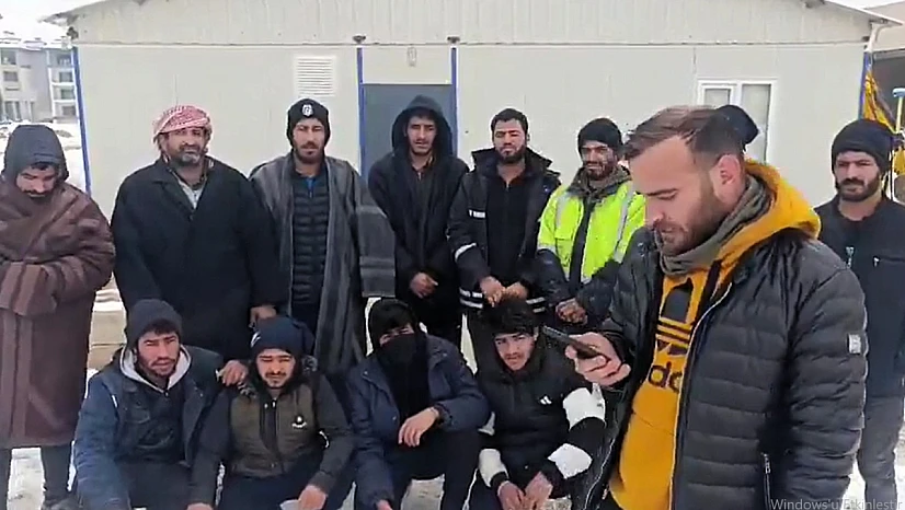 İkizce Mahallesi'nde TOKİ Şantiyesinde İşçilerden Protesto