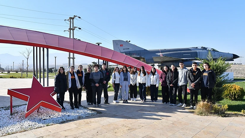 'İyilik Elçisi' Projesi Gençlere Yardımlaşma ve Tarih Bilinci Aşılıyor