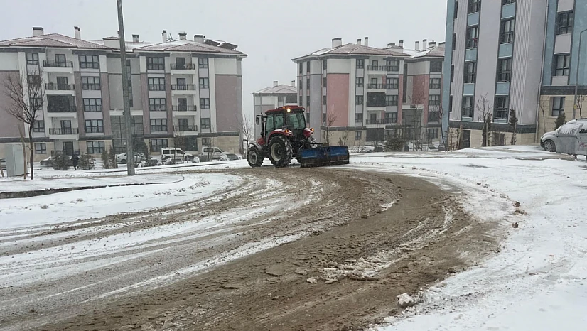Kar Yağışı Doğanşehir'i Beyaza Bürüdü, Belediye Teyakkuzda