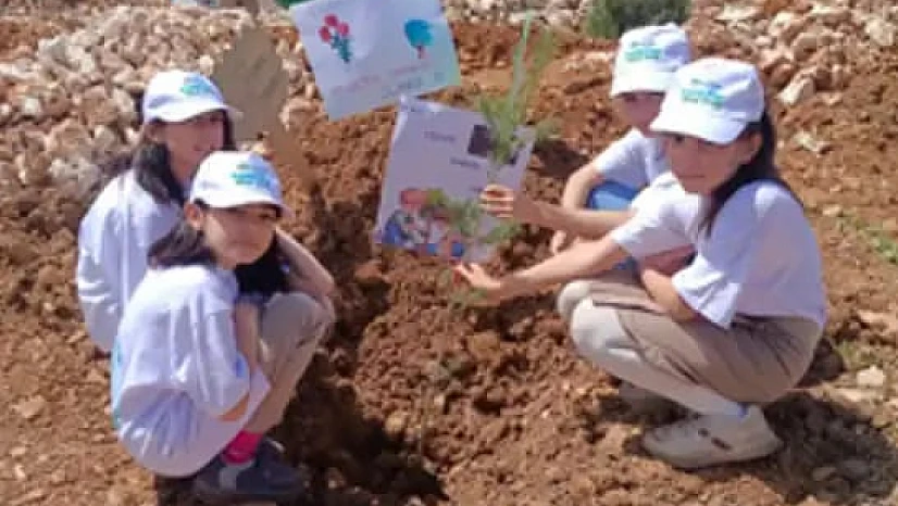 Malatya'da Binlerce Fidan Toprakla Buluştu