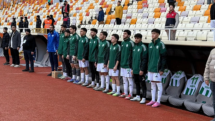 Malatya Yeşilyurtspor 9 Kişi Kalan Rakibini 1-0 Mağlup Etti