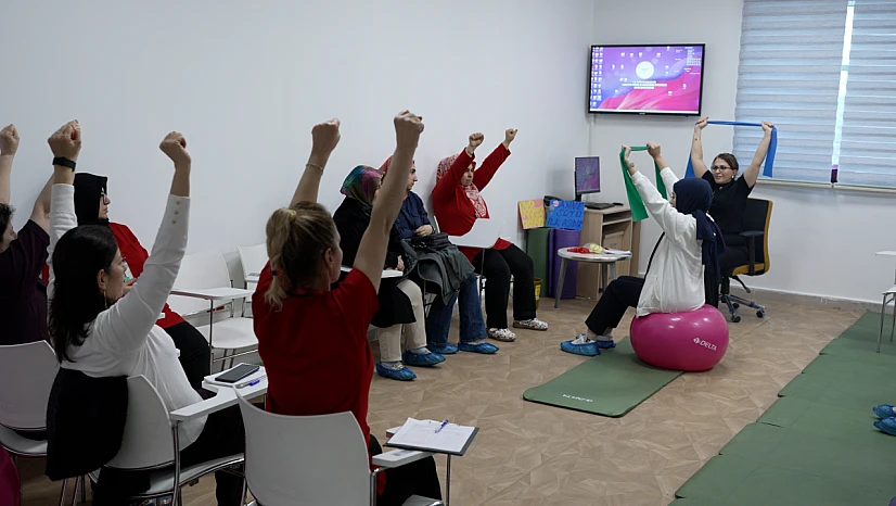 Menopoz Okulu Kadınlara Çok Yönlü Destek Sunuyor