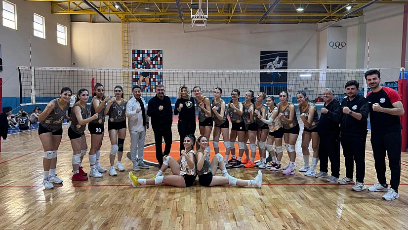 Nicer Hotel 4'te 4 Yaptı, Malatya Voleybol İlk Yenilgisini Aldı