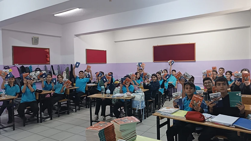 91.000 Dev Öğrenci Ortaokulu'ndan Aile İçin Okuma Hamlesi