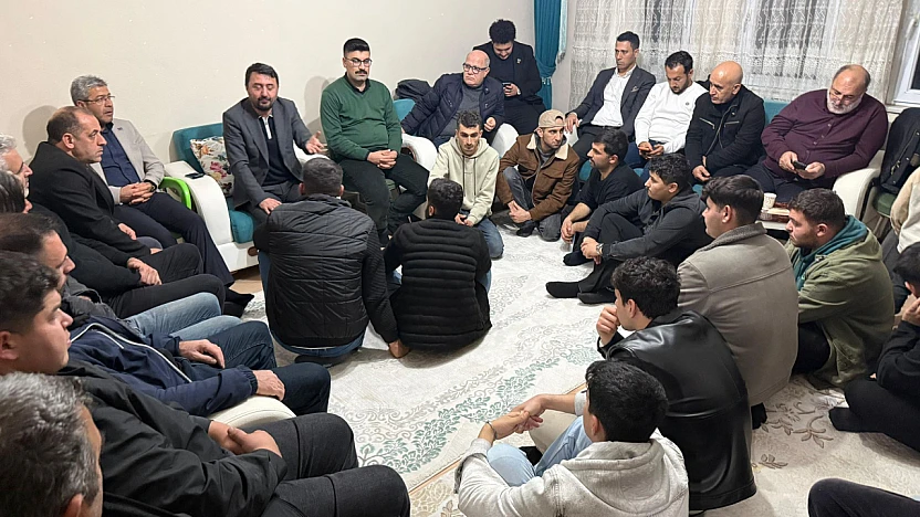 Anahtar Parti'den Malatya'da Sahaya Güçlü Mesaj: 'Gençlik Siyasetin Anahtarıdır'