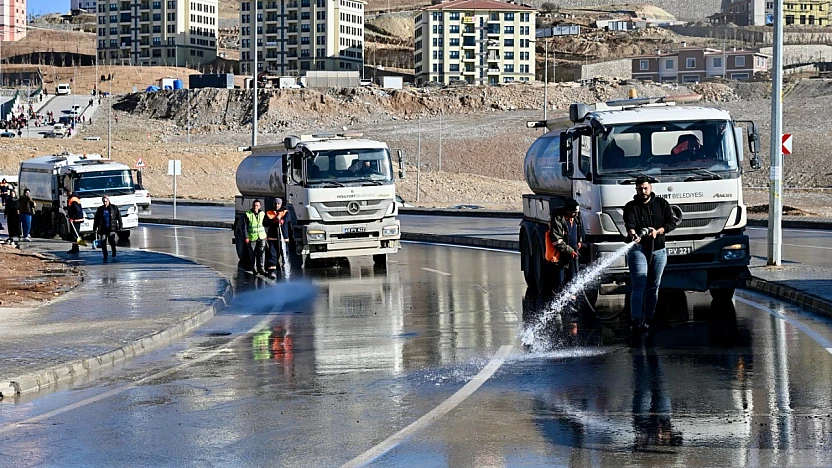 Başkan Geçit Deprem Konutlarında İncelemelerde Bulundu: 'Yaşam Kalitesi Artıyor'