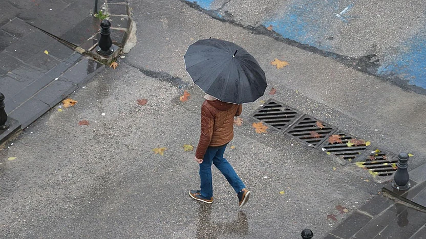 Batıda Fırtına, Doğuda Don ve Çığ