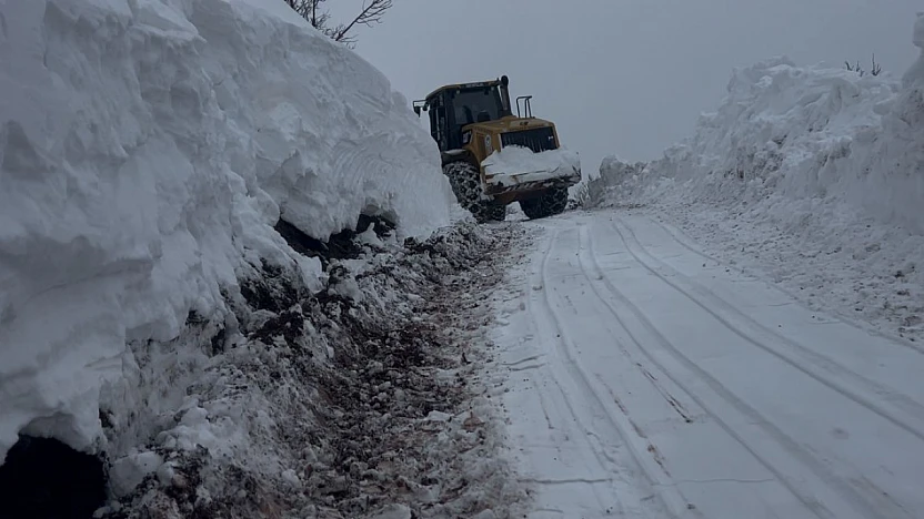 Battalgazi Belediyesi Ekiplerinden Zorlu Kış Şartlarında Örnek Hizmet