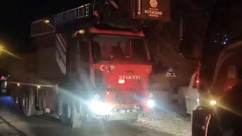 Battalgazi'de Müstakil Ev Yangını: 1 Kişi Kurtarıldı