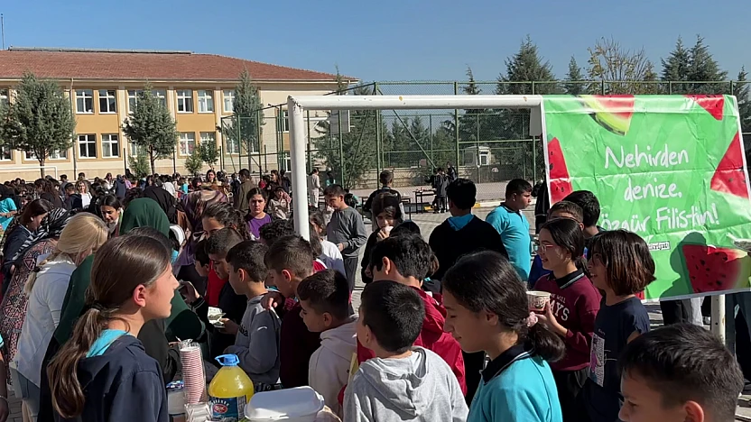 Biruni Ortaokulu'nda Sosyal Sorumluluk Dersi: Gazze'ye Yardım Kermesi