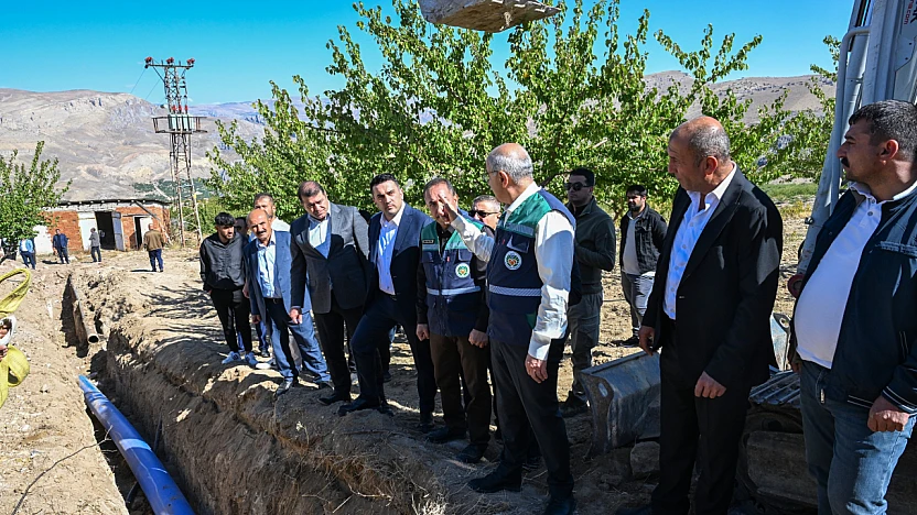 Büyükşehir Belediyesi Tarafından Tarımsal Sulama Amaçlı 250 Bin Metre Boru Dağıtılıyor