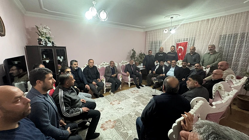 Deprem Yaraları ve Yerel Sorunlar Masada