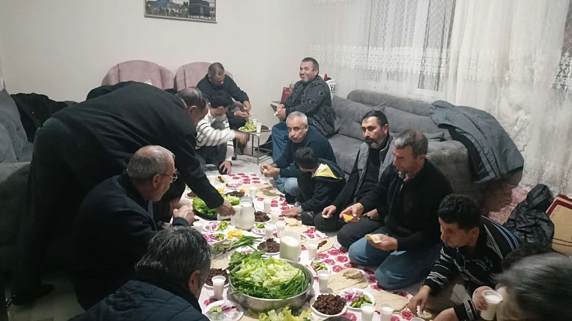 Dilek Mahallesi'nde Manevi Sohbet, Komşuluk ve Dayanışma