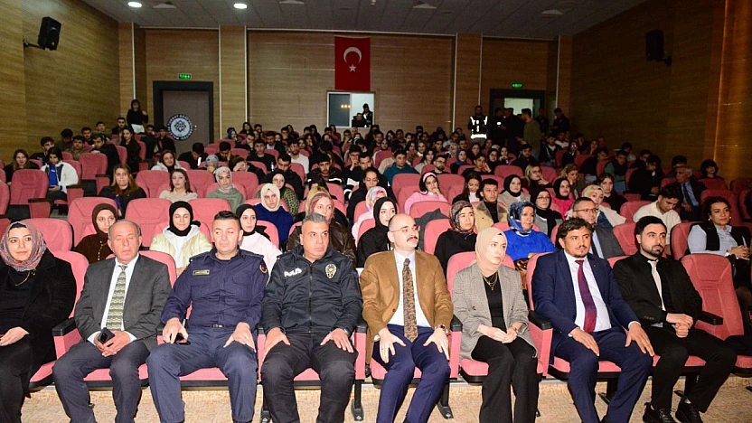Emniyetten Doğanşehir'de Öğrencilere Güvenlik ve Farkındalık Programı