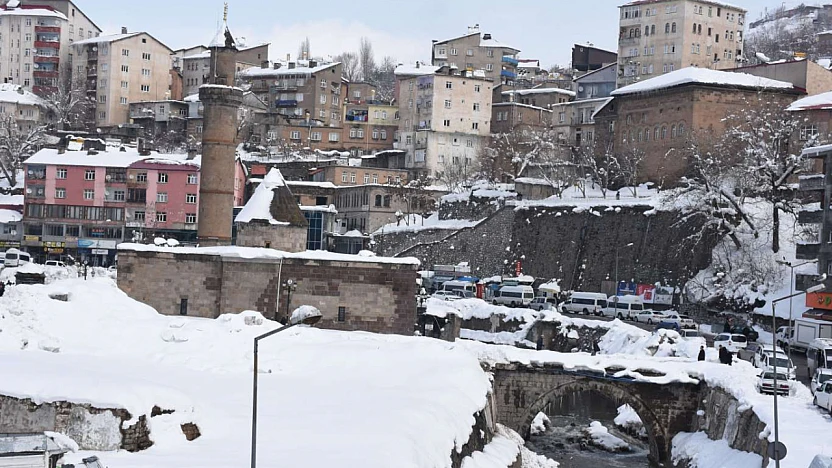 Hava sıcaklıkları iç ve batı kesimlerde artacak, doğu kesimlerde azalacak