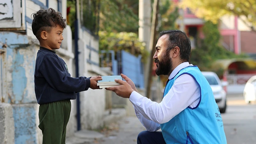 'Hediyem Kitap Olsun' projesiyle 500 bin kitap dağıtıldı