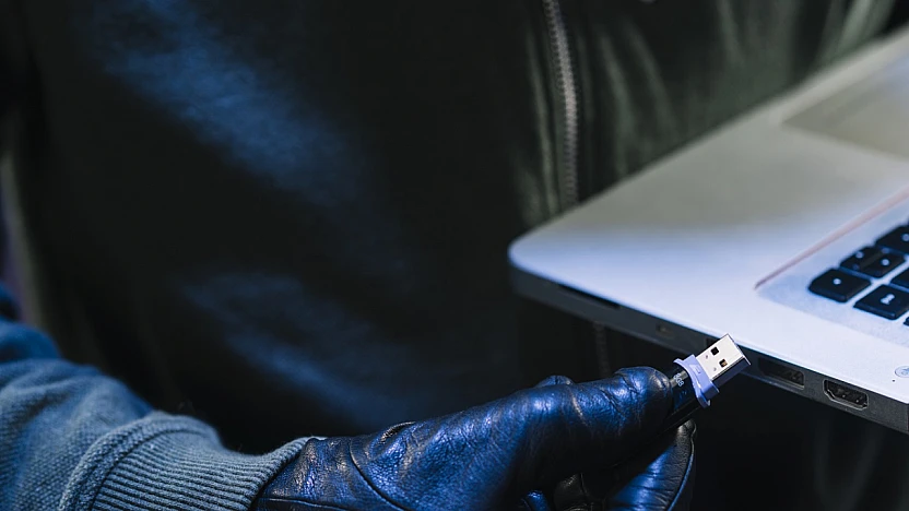 Hükümetler Casus Yazılım Kullanımını Sınırlı Göstermeye Çalışıyor, Gerçek Durum Farklı