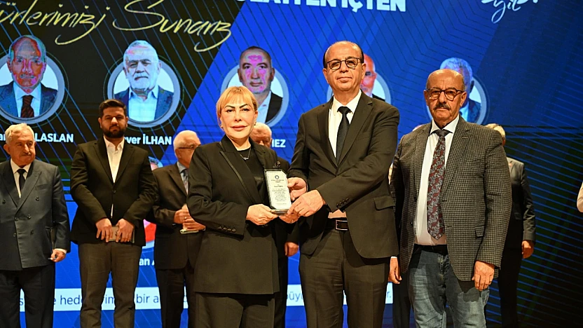 İnönü Üniversitesi, Prof. Dr. Yasemin Açık'ı Plaketle Onurlandırdı