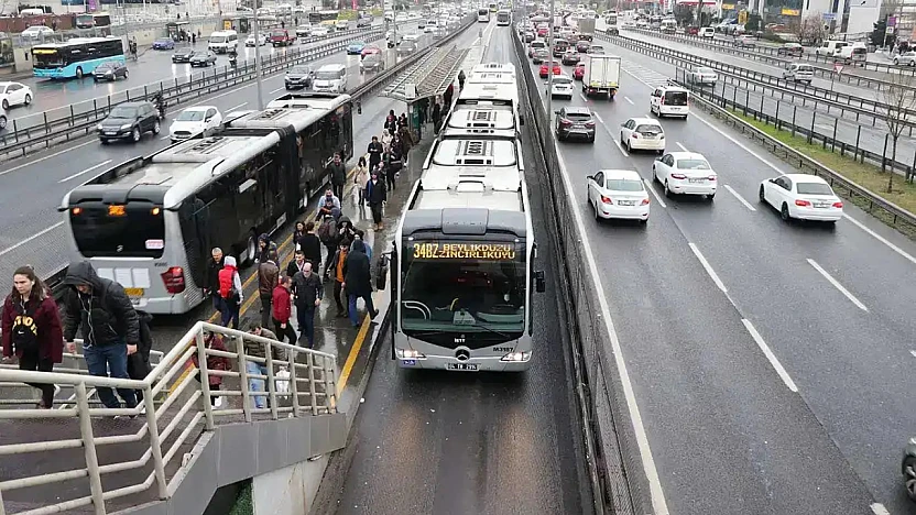 İstanbul'da Maraton Alarmı: Kritik Noktalar 03.00'ten İtibaren Araç Geçişine Kapanacak