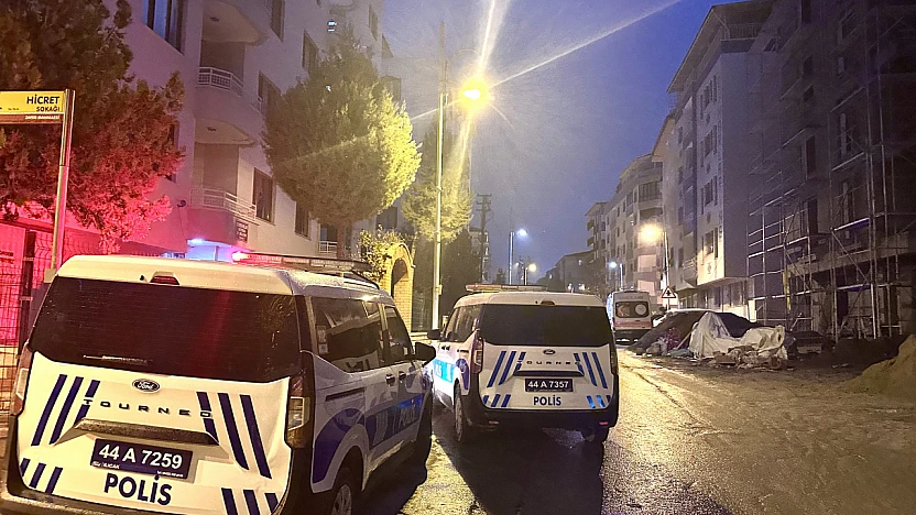 Kapı Açılmayınca Ekipler Balkondan Girdi: Evde Ölüm Bulundu