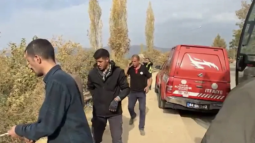 Kontrolden Çıkan Minibüs Takla Attı: 3 Kişi Yaralı