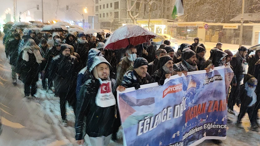 Kudüs Kardeşlik Platformu'ndan Yılbaşı Tepkisi: 'Gazze Yanarken Normalleşmeyeceğiz'