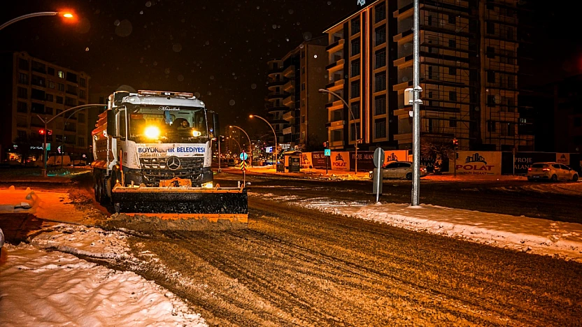 Malatya Büyükşehir Belediyesi Karla Mücadelede 7/24 Sahada