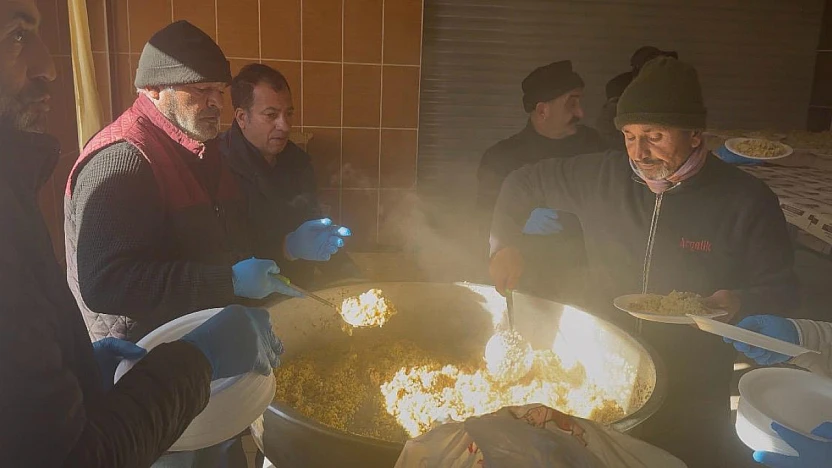 Malatya'da Örnek Uygulama: Cemevinde Yemekler Köylü Emeğiyle Hazırlanıyor
