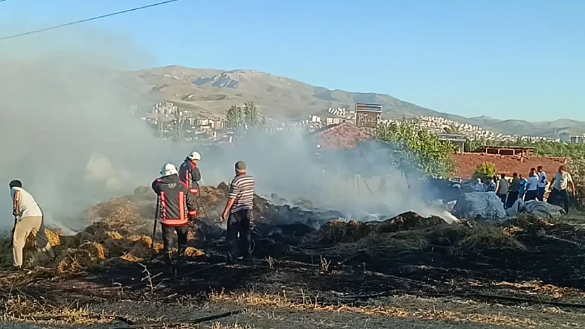Malatya'da Samanlık Yangını: Tonlarca Saman Küle Döndü