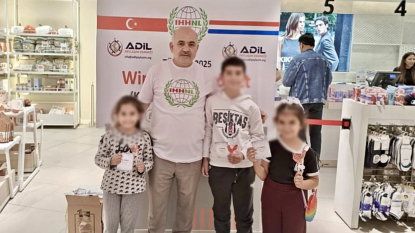 Malatya'da Yetim Çocuklara 2 Bin TL'lik Giyim Çeki Dağıtıldı