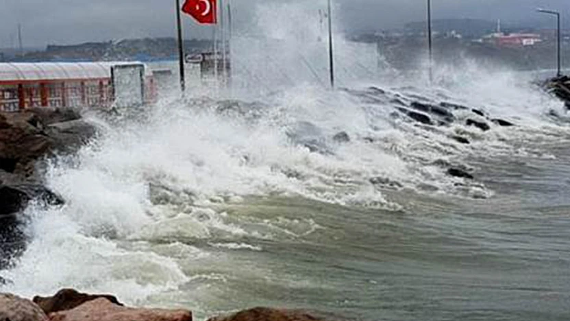 Meteoroloji'den denizlerde fırtına uyarısı
