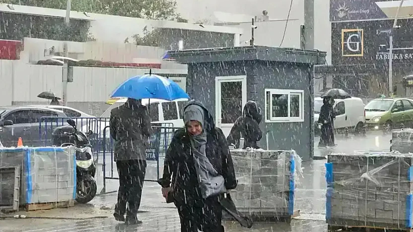 Meteoroloji'den kuvvetli yağış ve fırtına uyarısı