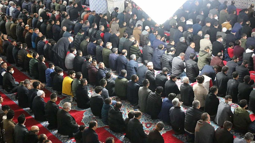 Regaib Kandili yarın idrak edilecek